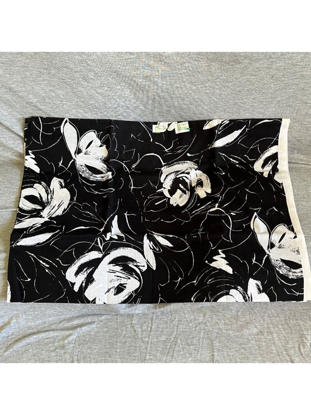 Black & White Floral Screen Print Fabric 60" X 44" 2/3 Yard Sewing Craft Supplie